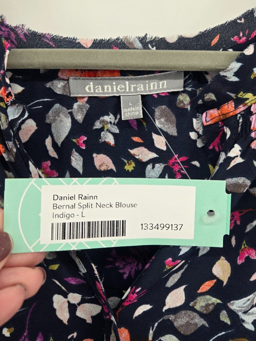 NWT Daniel Rainn Floral Pintuck Cap Sleeve Blouse - L Navy - Picture 4 of 5